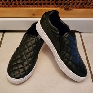 Steve Madden slip-ons